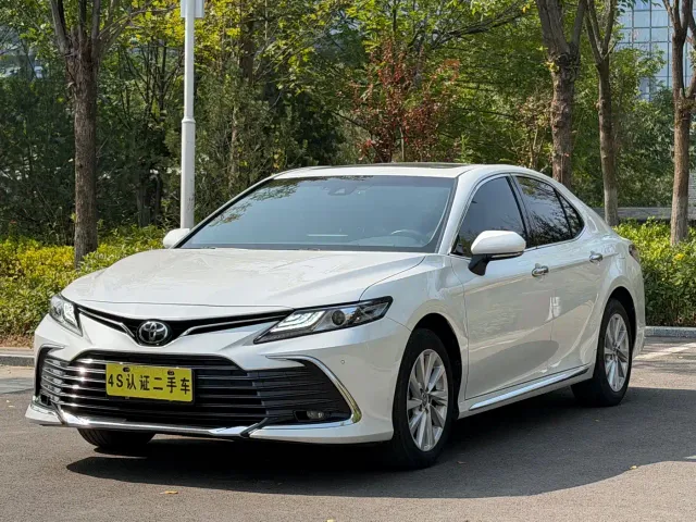 Фотография автомобиля — Toyota Camry