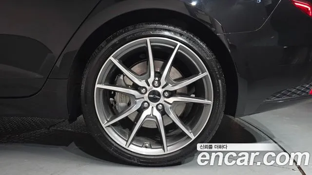 Genesis G70 Новый G70 Бензин 2.5T 4WD — Фото автомобиля 5
