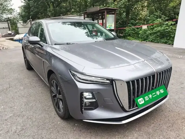 Hongqi H5 PHEV — Фото автомобиля 3