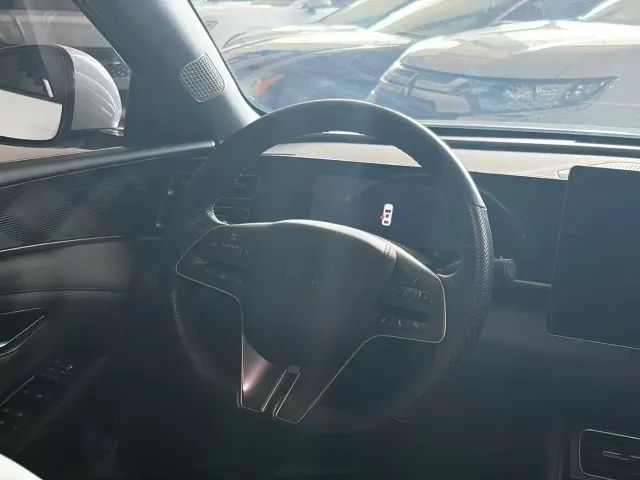 BYD Qin L — Фото автомобиля 2