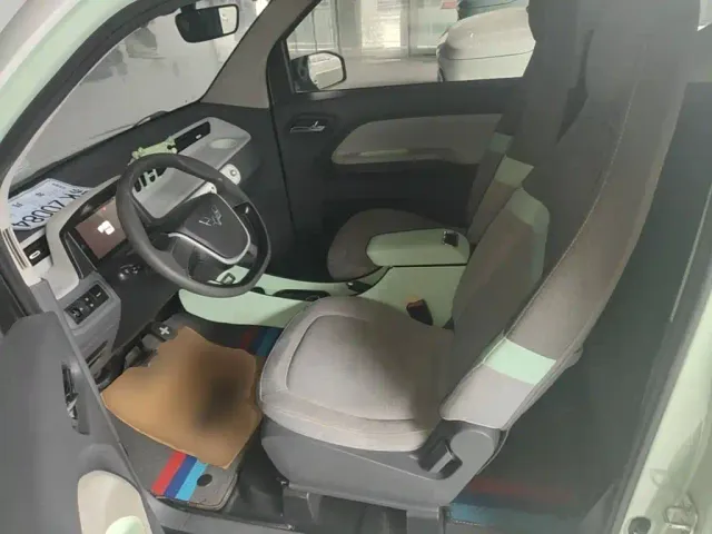 Wuling Hongguang Mini EV — Фото автомобиля 14