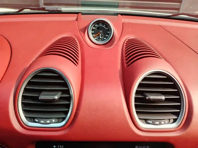 Porsche 718 — Фото автомобиля 12