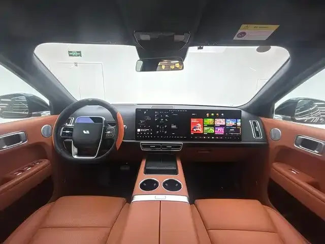 Li Auto L9 — Фото автомобиля 7