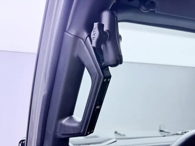 Jeep Wrangler — Фото автомобиля 16
