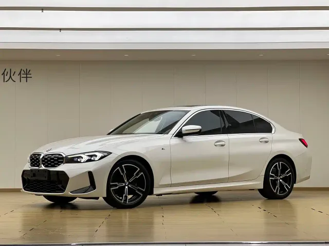 Фотография автомобиля — BMW 3 Series