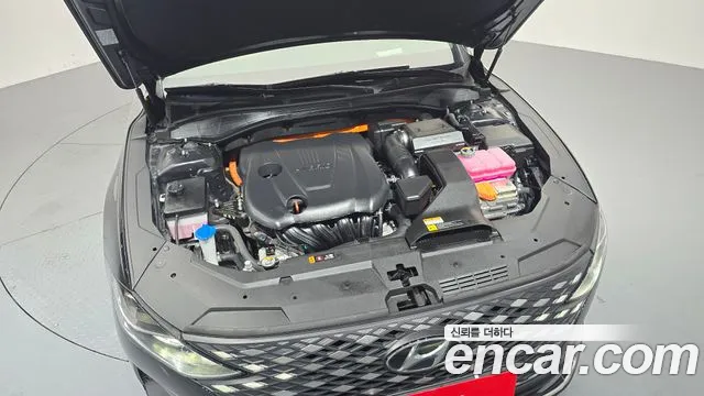 Hyundai Grandeur (New) Hybrid — Фото автомобиля 9