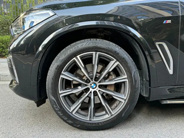 BMW X5 — Фото автомобиля 14