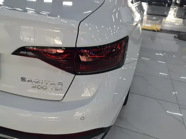 Volkswagen Sagitar — Фото автомобиля 7