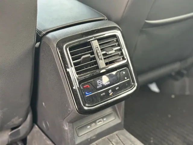 Volkswagen Passat — Фото автомобиля 11