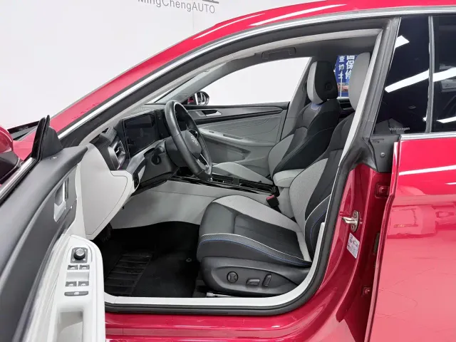 Volkswagen Lamando — Фото автомобиля 10