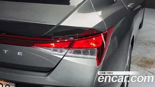 Hyundai Avante CN7 — Фото автомобиля 8