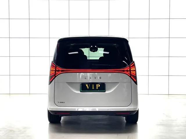 Geely Yizhen L380 — Фото автомобиля 5