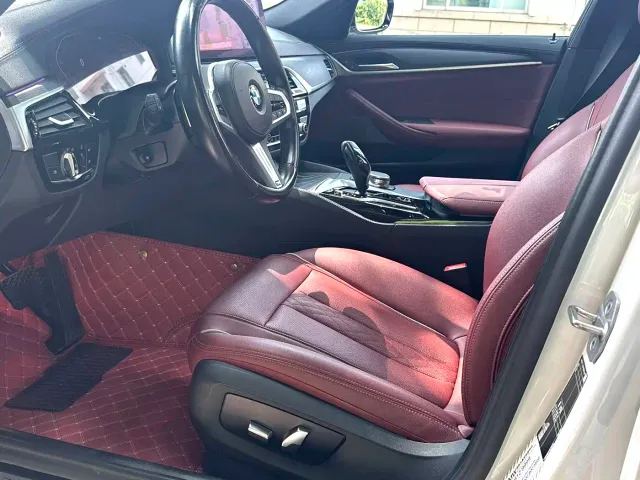 BMW 5 Series — Фото автомобиля 5