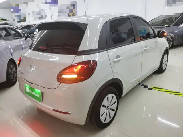 Wuling Bingo — Фото автомобиля 6