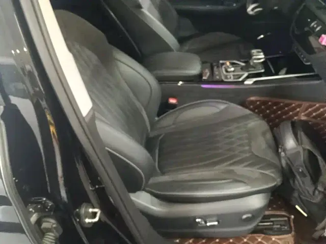 Hongqi Hongqi HS5 2022 Facelift 2.0T Smart Flag Enjoyment AWD Edition — Фото автомобиля 24