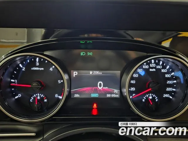 Kia Canival — Фото автомобиля 4