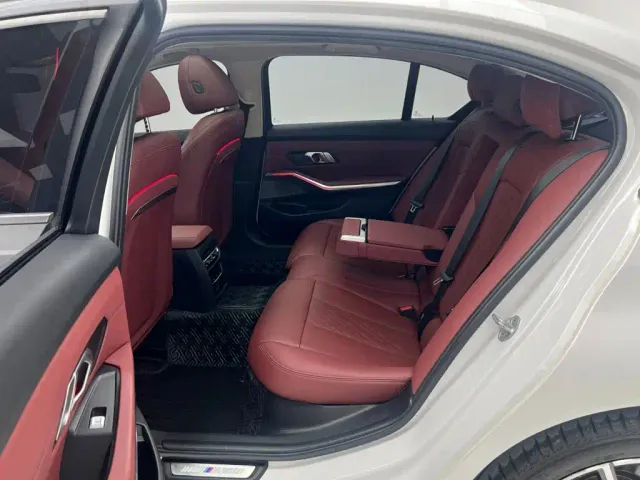 BMW 3 Series — Фото автомобиля 18