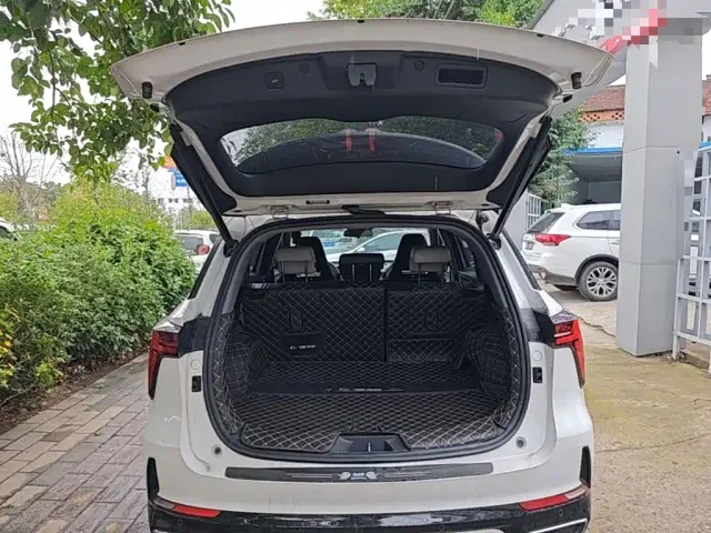 Changan CS75 Plus — Фото автомобиля 18