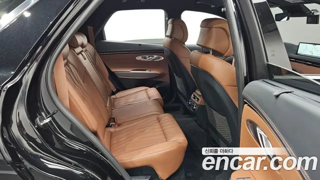 Genesis GV70 2.5T Бензин AWD — Фото автомобиля 10