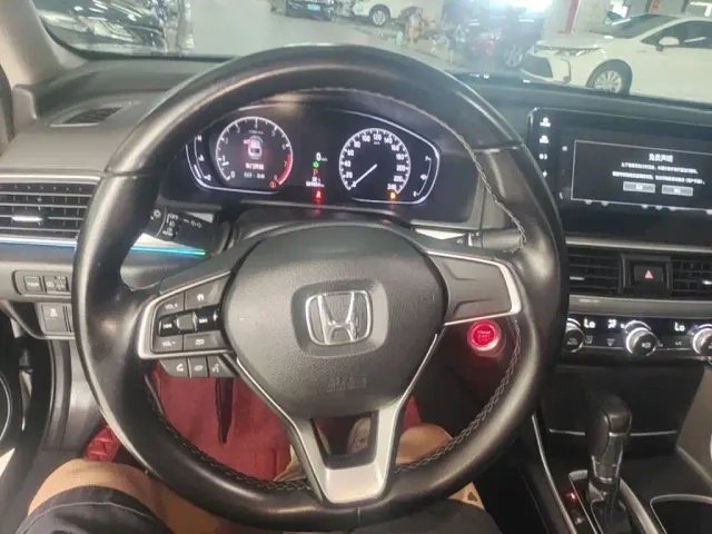 Honda Accord — Фото автомобиля 6