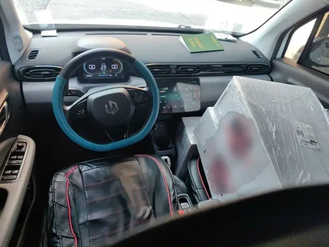 Leapmotor T03 — Фото автомобиля 10