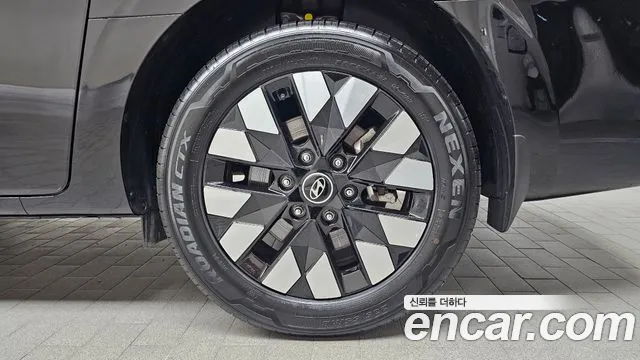 Hyundai Staria — Фото автомобиля 6