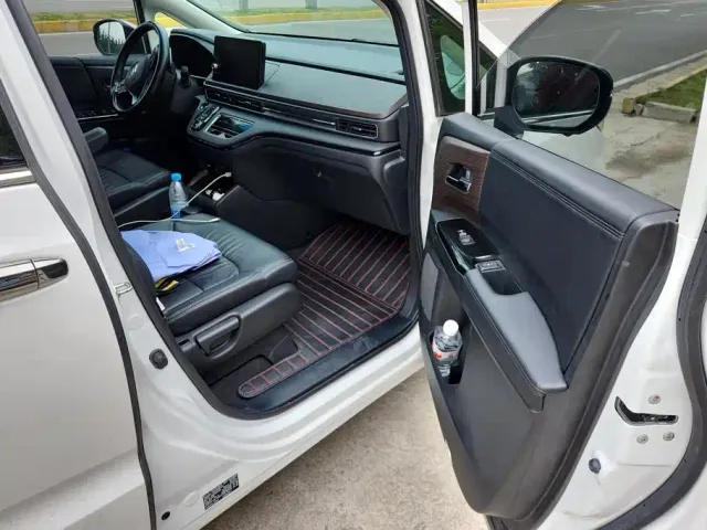 Honda Odyssey — Фото автомобиля 8