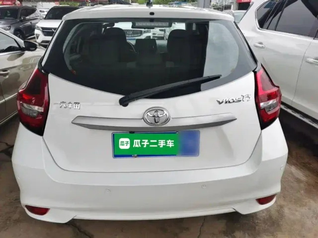 Toyota Vios FS — Фото автомобиля 5
