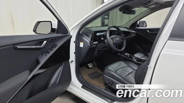 Kia Niro The All New Niro Signature — Фото автомобиля 10