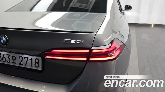BMW 5-Series — Фото автомобиля 19