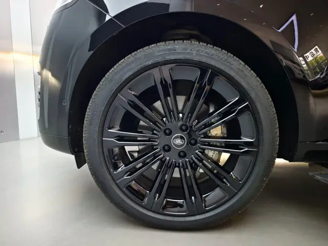 Land Rover Range Rover — Фото автомобиля 19