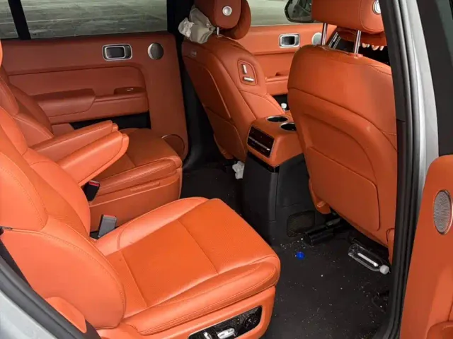 Li Auto L9 — Фото автомобиля 6