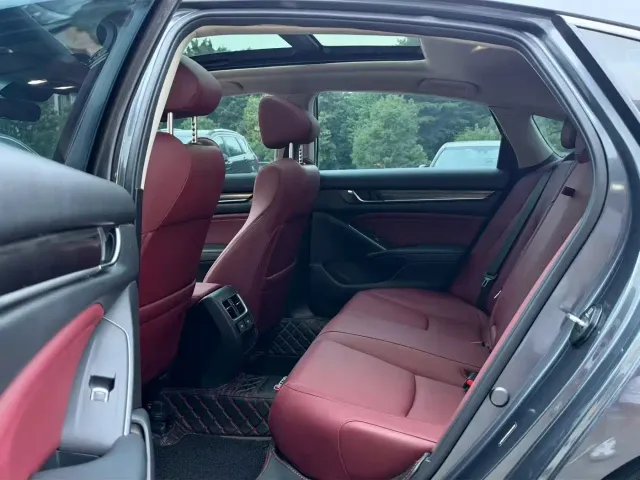 Honda Accord — Фото автомобиля 5