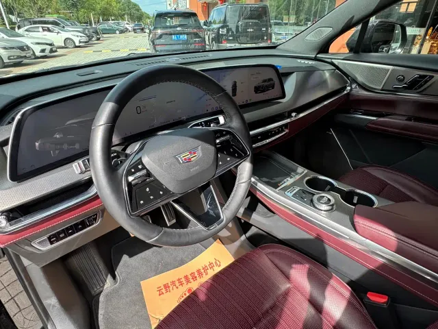 Cadillac XT5 — Фото автомобиля 7