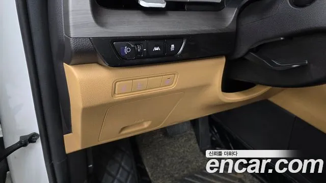 Kia Canival Carnival 4 поколение 9 мест Prestige — Фото автомобиля 16