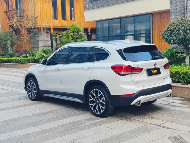 BMW X1 — Фото автомобиля 4