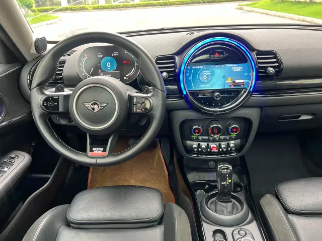 MINI Clubman — Фото автомобиля 11