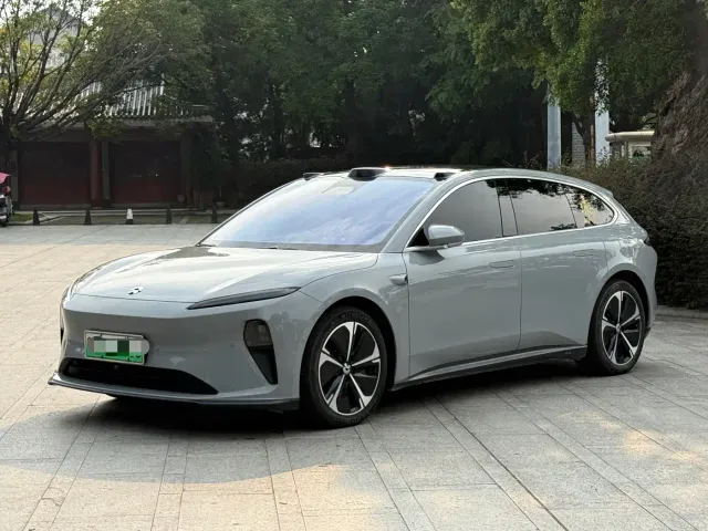 Фотография автомобиля — Nio ET5 Touring
