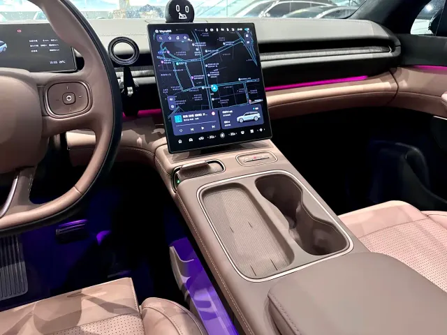 Nio ES6 — Фото автомобиля 18