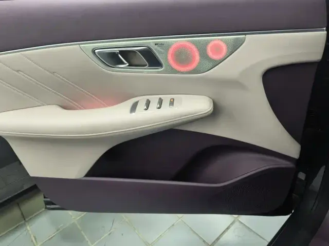 Deepal S07 — Фото автомобиля 7