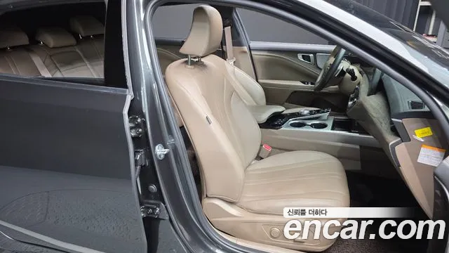 Kia K8 Hybrid — Фото автомобиля 16