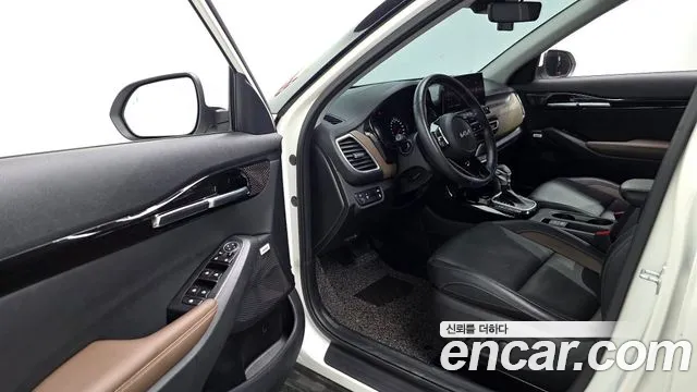 Kia Seltos — Фото автомобиля 10