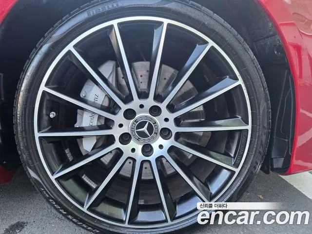 Mercedes-Benz E-Class — Фото автомобиля 10