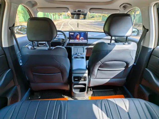 Geely Galaxy Starship 7 EM-i — Фото автомобиля 21