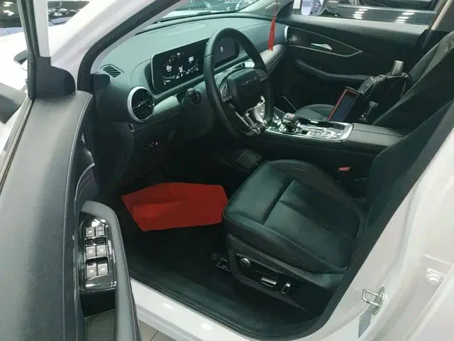 Forthing T5 Evo — Фото автомобиля 11