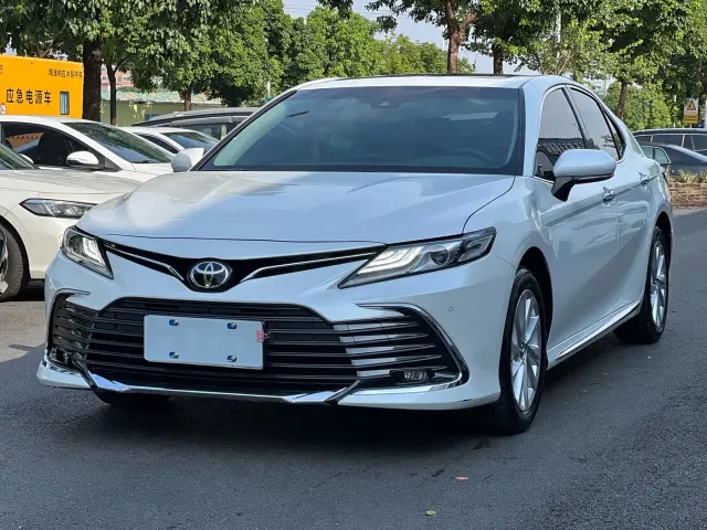 Toyota Camry — Фото автомобиля 3