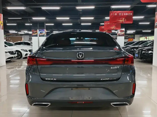 Changan Eado — Фото автомобиля 8