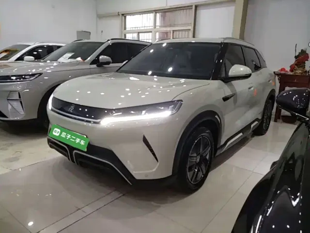 Фотография автомобиля — BYD Yuan UP