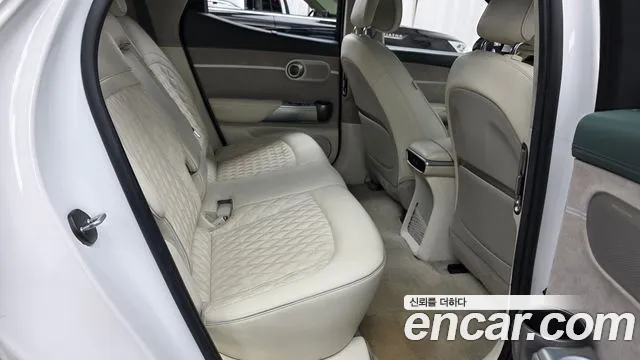 Genesis GV60 — Фото автомобиля 12