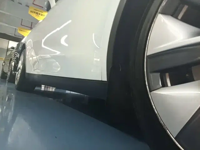 Tesla Model Y — Фото автомобиля 20